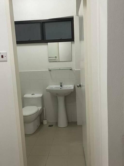 Kk Jungle Hideaway Lovely 5 Mins Walk To Town Apartment *